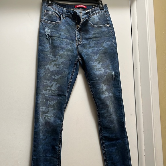Union Bay Camo print distressed Blue Jeans Size 7 High Rise - Picture 2 of 5